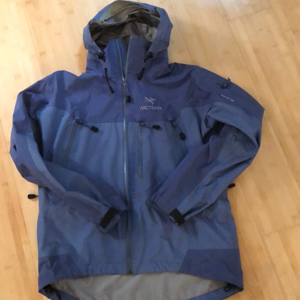 ArcTeryx Alpha AR Women’s Gore-Tex Jacket